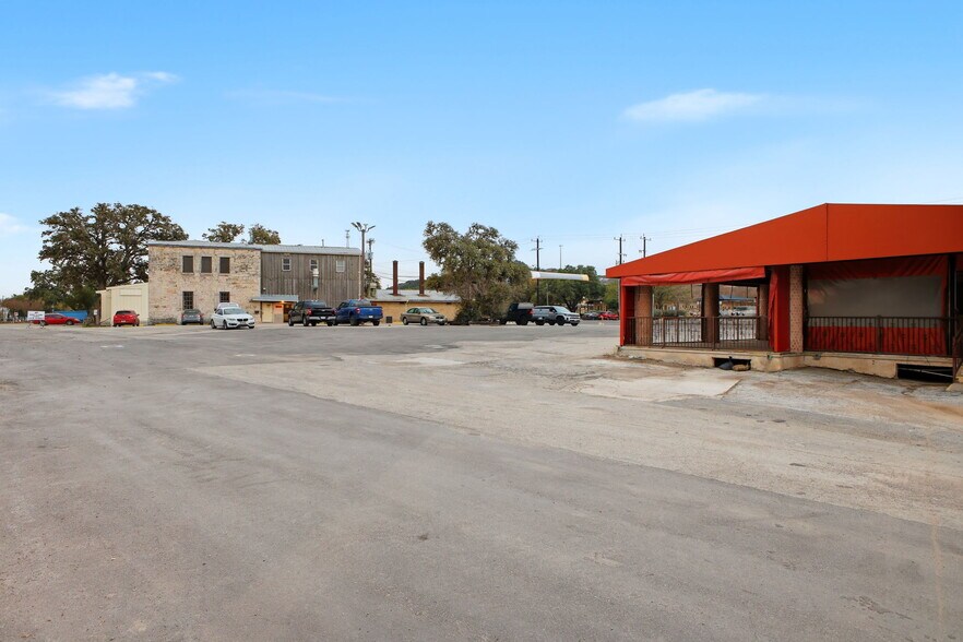 More Photos Of 24116 W IH-10, San Antonio Restaurant For Sale