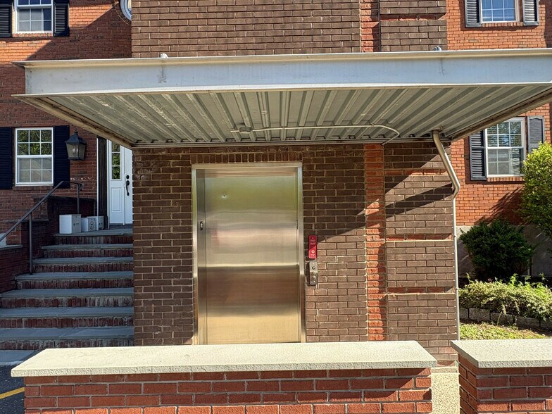 More Photos Of , Bloomfield Office For Sale