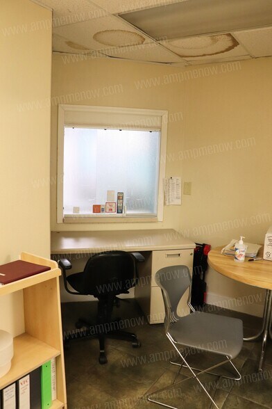 More Photos Of 8225 Normandy Blvd, Jacksonville Medical For Sale