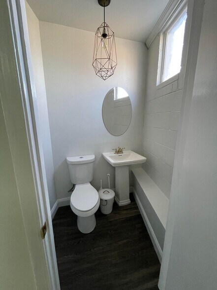 More Photos Of 2100 Cheshire Bridge Rd NE, Atlanta Unknown For Lease