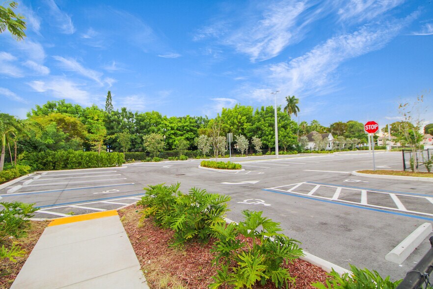 More Photos Of 304 N Krome Ave, Homestead Medical For Lease