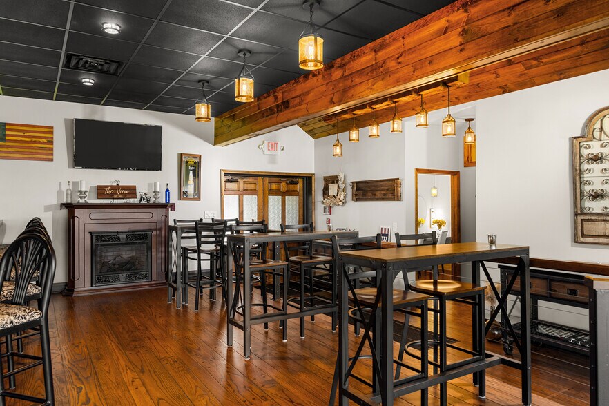 More Photos Of 2943 Upper Mountain Rd, Sanborn Restaurant For Sale