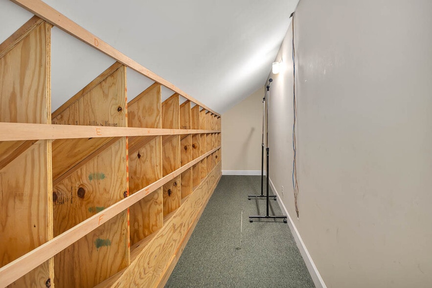 More Photos Of 124 Chapel Crossing Rd, Brunswick Office For Lease