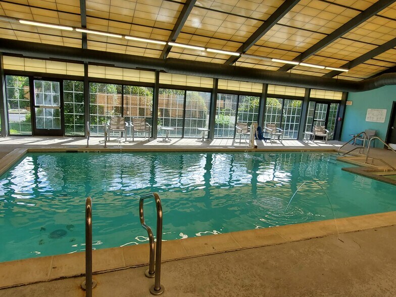 More Photos Of 6945 Pocahontas Trl, Williamsburg Hotel For Sale