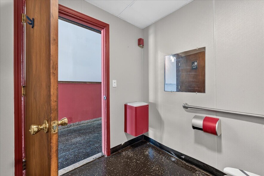 More Photos Of 26734 Michigan Ave, Inkster Freestanding For Sale