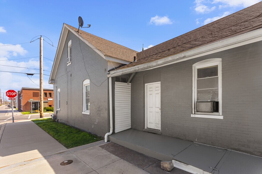 More Photos Of 31 N 14th St, Belleville Apartments For Sale