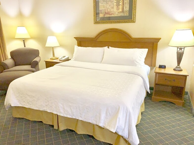 More Photos Of 2965 E Main St, Alice Hotel For Sale