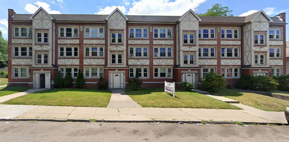 Primary Photo Of 1874 Marloes Ave, Cleveland Apartments For Sale