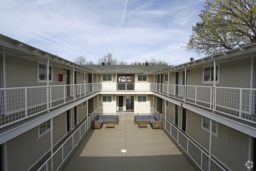 More Photos Of 4919 San Jacinto St, Dallas Apartments For Sale