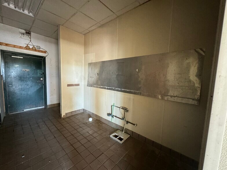 More Photos Of 100 Highway 243, Gordon General Retail For Lease