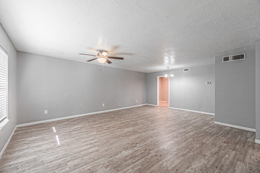More Photos Of 4635 W Gore Blvd, Lawton Apartments For Sale