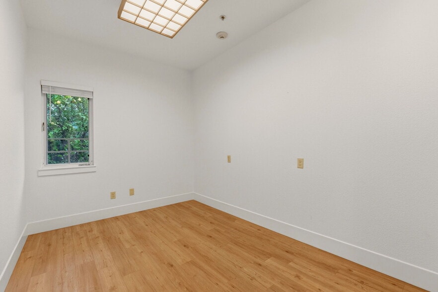 More Photos Of 24954 Cypress Ave, Hayward Multifamily For Sale
