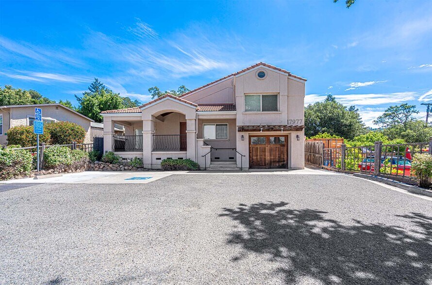 More Photos Of 17977 Sonoma Hwy, Sonoma Office For Sale