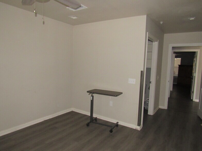 More Photos Of 4318 W Crawford St, Denison Assisted Living For Sale