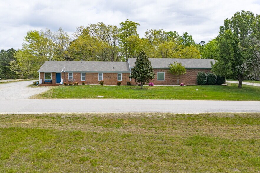 More Photos Of 101 Lea Rd, Kenbridge Rehabilitation Center For Sale