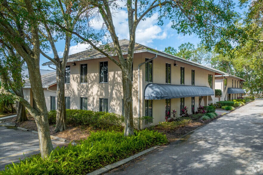 More Photos Of 2310 Commerce Point Dr, Lakeland Unknown For Lease
