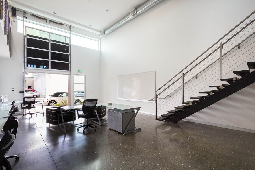 More Photos Of 215-237 California St, El Segundo Loft Creative Space For Lease