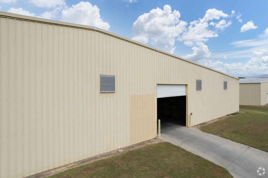 More Photos Of 1633 Clay Rd, Valdosta Warehouse For Lease