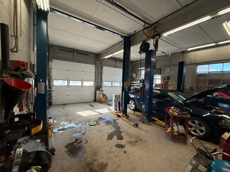 More Photos Of 291 Main St, Tullytown Auto Repair For Sale