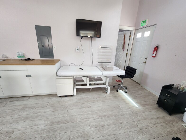 More Photos Of 15 E 7th St, La Junta General Retail For Sale