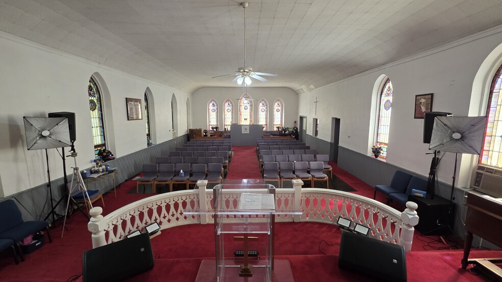 More Photos Of 708 Kent St, Durham Religious Facility For Sale