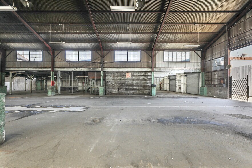 More Photos Of 1577 23rd st, Los Angeles Industrial For Sale