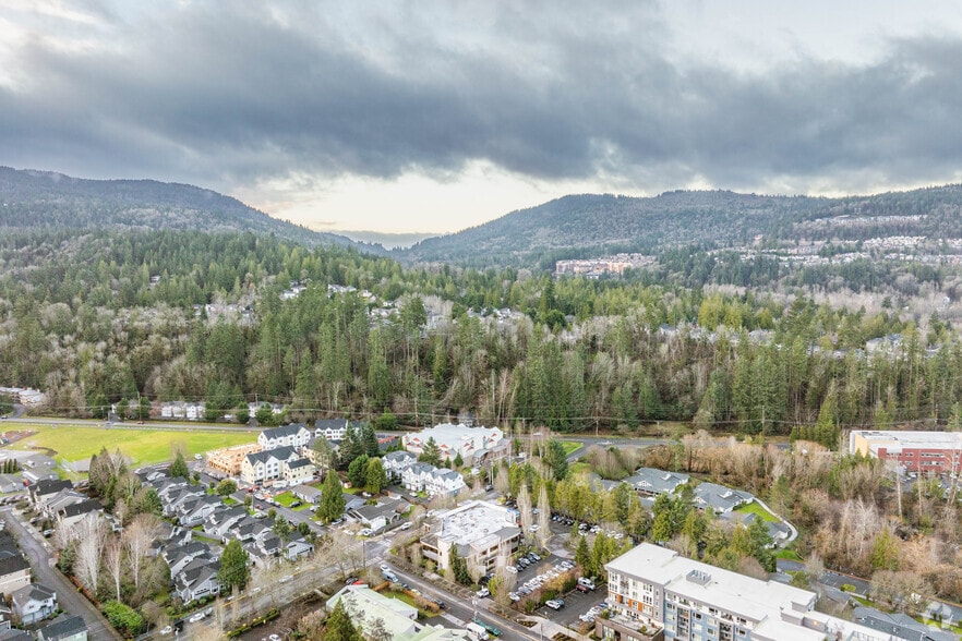 More Photos Of 710 NW Juniper St, Issaquah Office For Lease