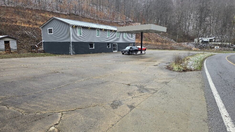 More Photos Of 1274 Left Fork Bens Way, Wharncliffe Storefront Retail Residential For Sale