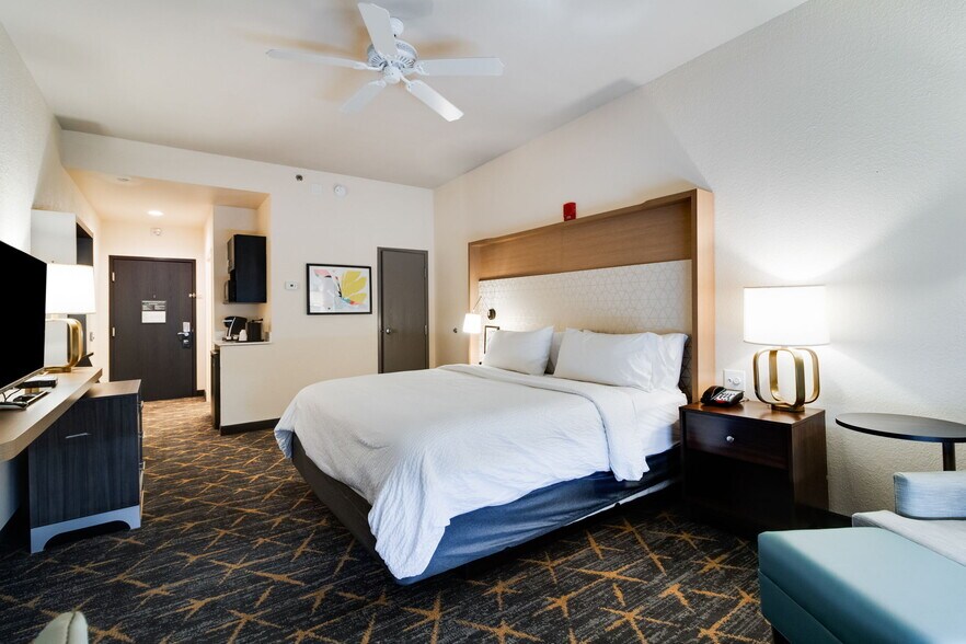 More Photos Of 1800 Martin Luther King Blvd, Houma Hotel For Sale