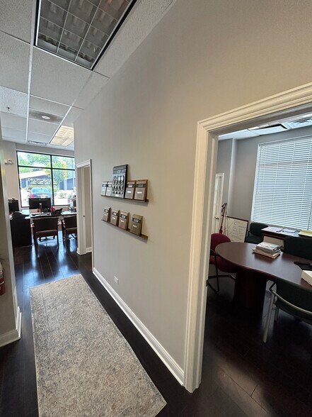 More Photos Of 5901 Dempster St, Morton Grove Office For Sale