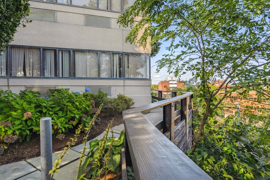 More Photos Of 1 State St, Providence Office For Lease