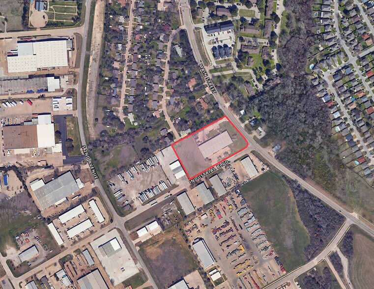 More Photos Of 300 Industrial Blvd, Mansfield Distribution For Sale