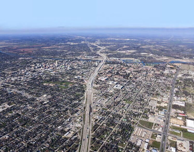 More Photos Of 1703 S 18th St, Waco Fast Food For Sale