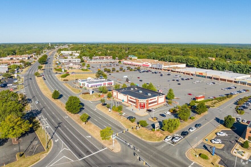 More Photos Of 4201 Plank Rd, Fredericksburg General Retail For Sale