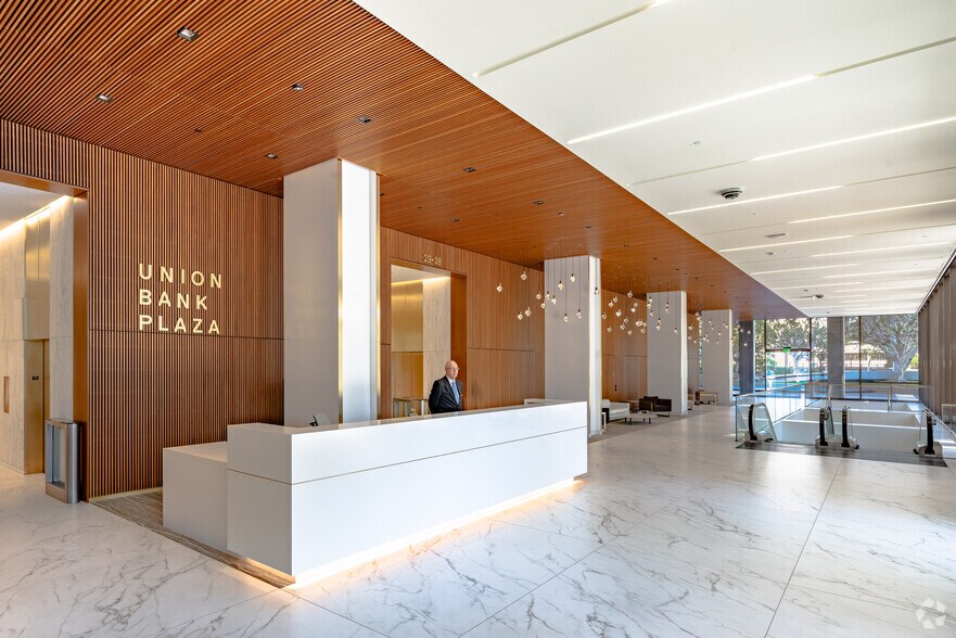 More Photos Of 445 S Figueroa St, Los Angeles Office For Lease