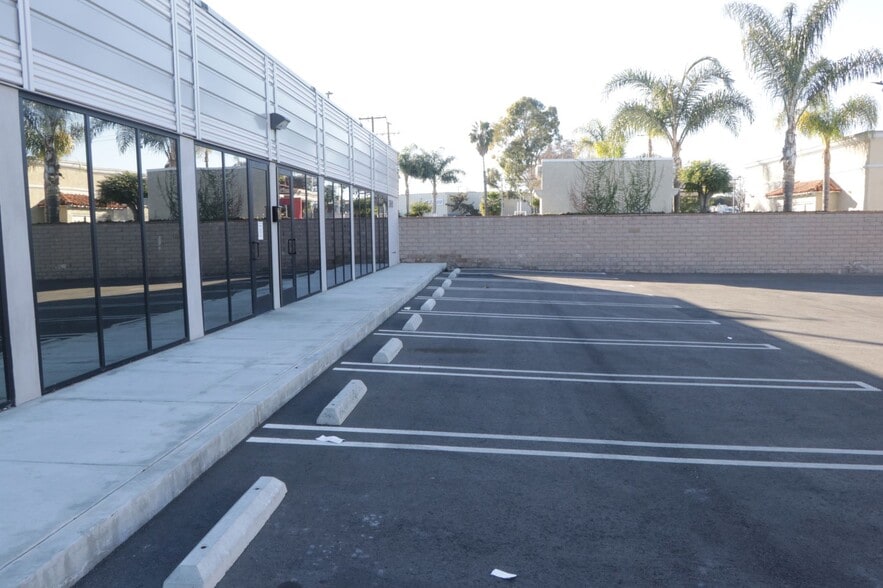 More Photos Of 2430 Amsler St, Torrance Office For Lease