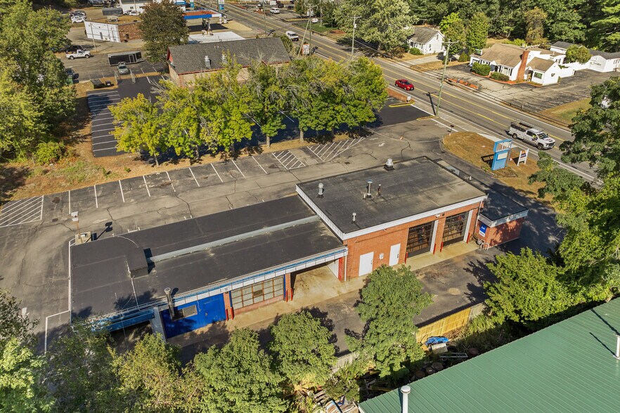 More Photos Of 386 Daniel Webster Hwy, Merrimack Auto Repair For Lease