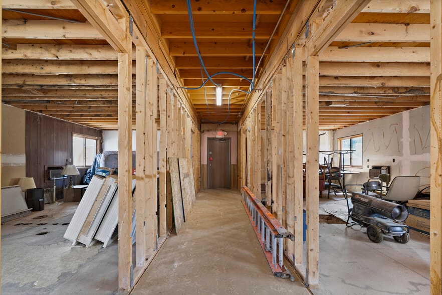 More Photos Of 537 2nd St, Havre Hotel For Sale