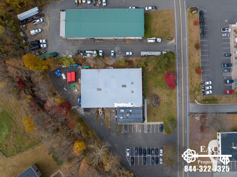 More Photos Of 22 Commerce Rd, Newtown Light Manufacturing For Lease