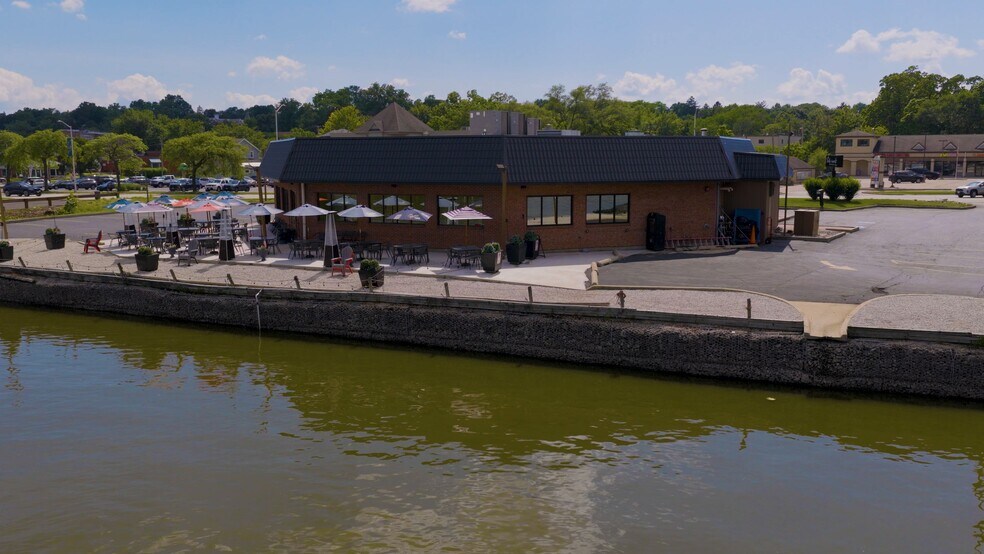 More Photos Of 320 N 2nd St, St Charles Restaurant For Sale