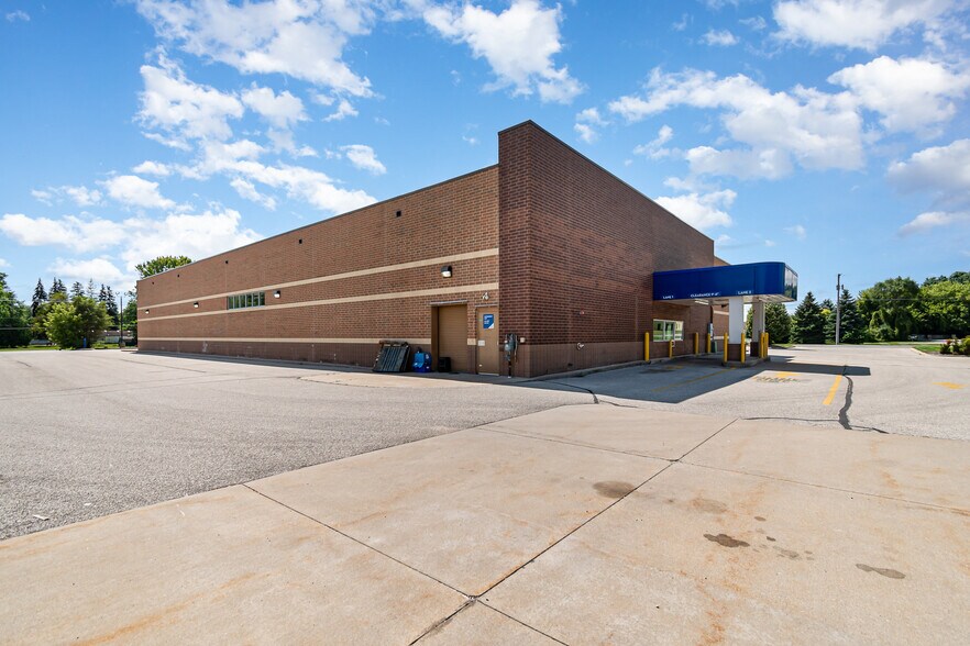 More Photos Of 1470 Tittabawassee Rd, Saginaw Drugstore For Sale