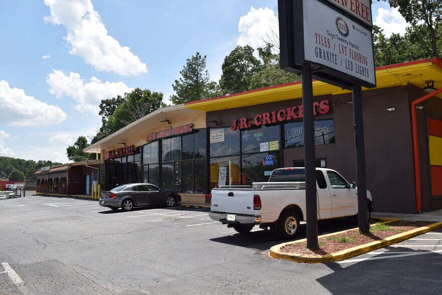 More Photos Of 1850 Lawrenceville Hwy, Decatur Freestanding For Lease