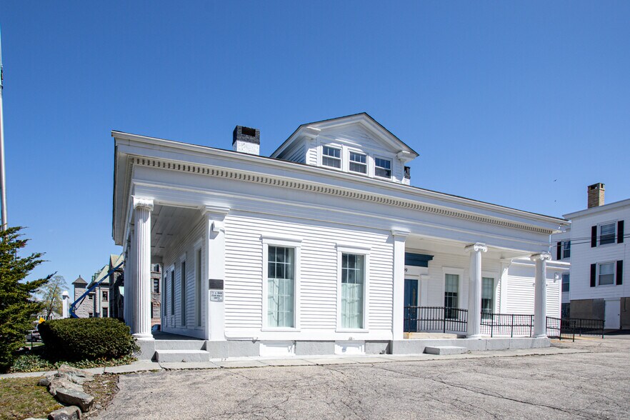 More Photos Of 399 N Main St, Fall River Office Residential For Sale