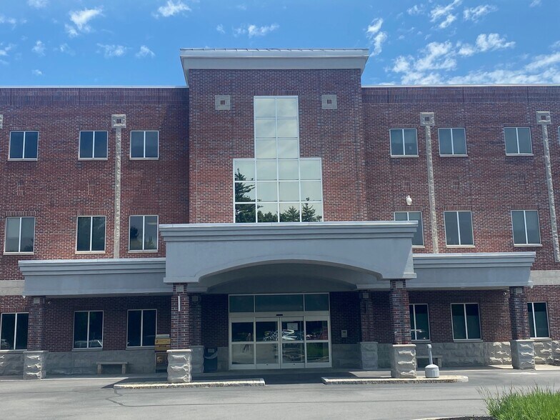 More Photos Of 1 West Ave, Saratoga Springs Medical For Lease