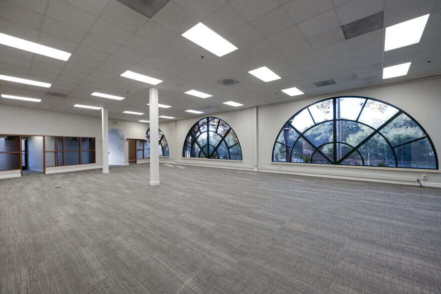 More Photos Of 1705 El Camino Real, Palo Alto Office For Sale