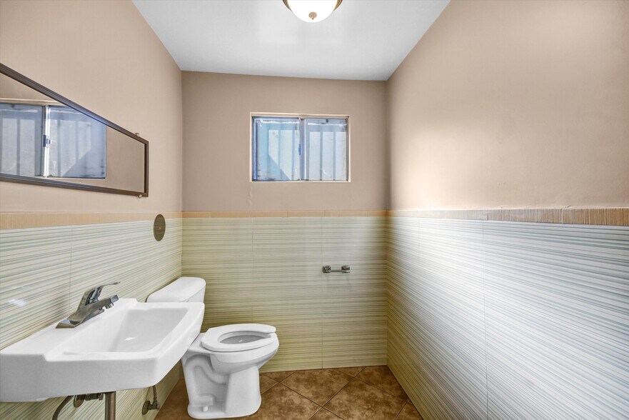 More Photos Of 11418 Garvey Ave, El Monte Freestanding For Lease