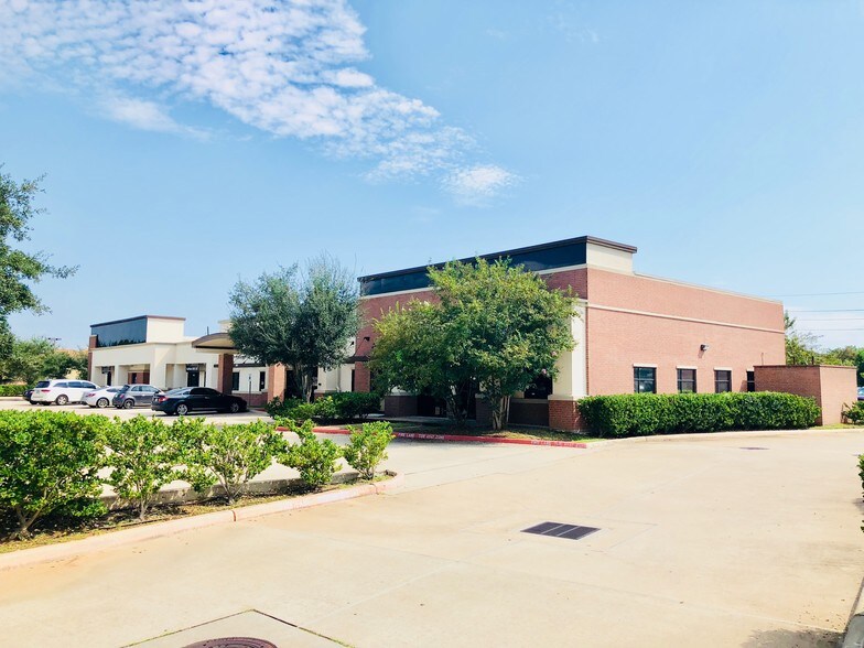 More Photos Of 1229 Creekway Dr, Sugar Land Medical For Lease