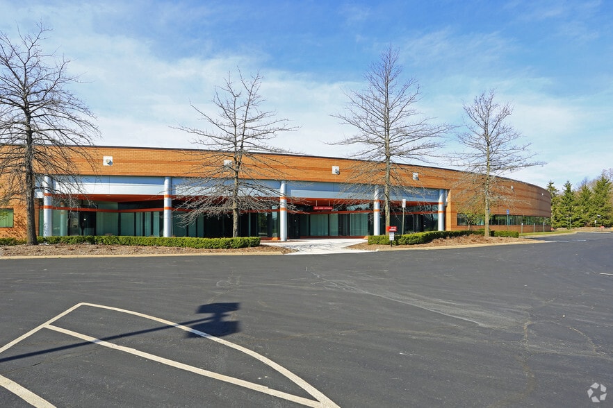 More Photos Of 2998 Waterview Dr, Rochester Hills Research And Development For Sale