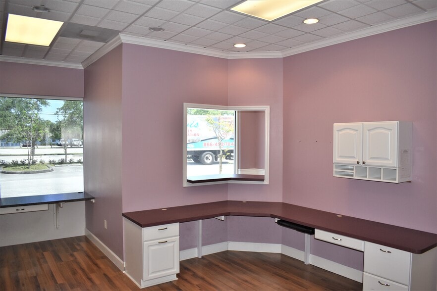More Photos Of 9015 Americana Rd, Vero Beach Medical For Lease