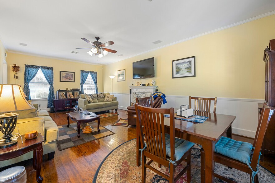 More Photos Of 132 E College St, Griffin Hospitality For Sale